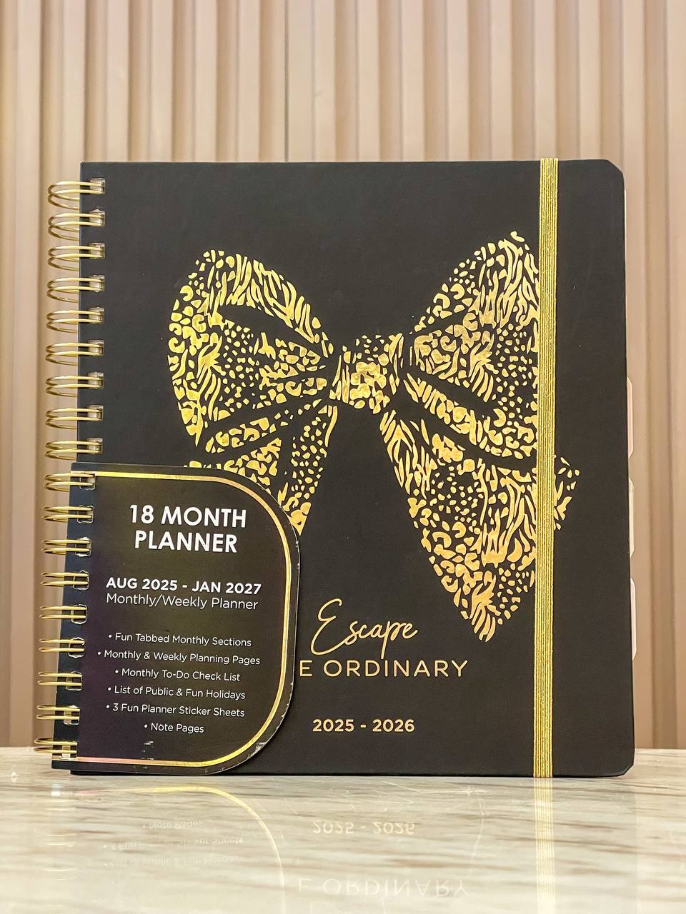 Agenda grande 18 meses negra lazo dorado